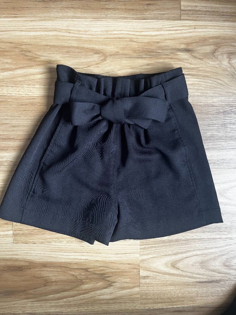 Aritzia Wilfred Black Dress Shorts